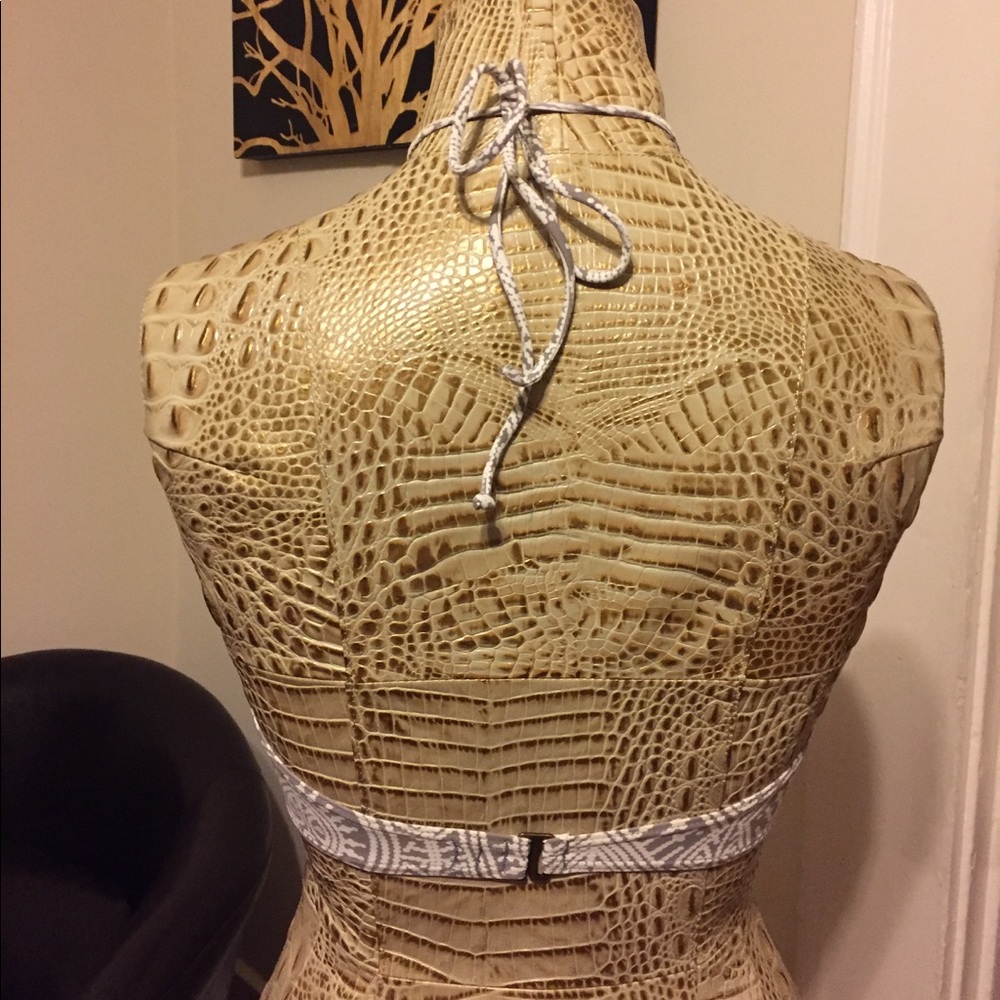 NWOT Rip Curl Bikini Top - Picture 2 of 3
